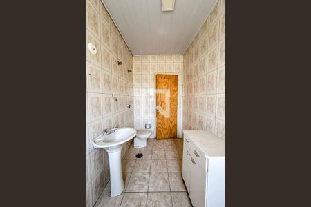 Casa à venda com 105m², 2 quartos e 2 vagasBanheiro