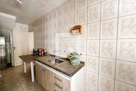 Casa à venda com 105m², 2 quartos e 2 vagasCozinha 