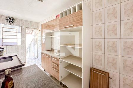 Casa à venda com 105m², 2 quartos e 2 vagasCozinha 