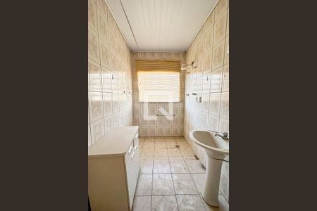 Casa à venda com 105m², 2 quartos e 2 vagasBanheiro