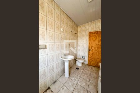 Casa à venda com 105m², 2 quartos e 2 vagasBanheiro