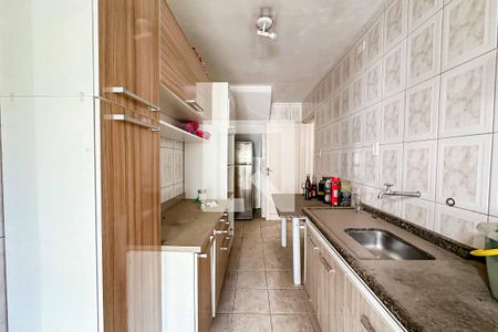 Casa à venda com 105m², 2 quartos e 2 vagasCozinha 