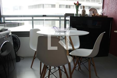 Varanda de kitnet/studio à venda com 1 quarto, 30m² em Pinheiros, São Paulo