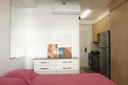 Quarto de kitnet/studio para alugar com 1 quarto, 30m² em Pinheiros, São Paulo
