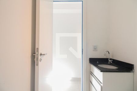 Banheiro  de kitnet/studio para alugar com 1 quarto, 29m² em Cidade Mãe do Céu, São Paulo