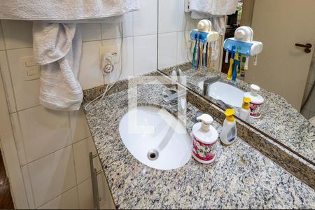 Apartamento à venda com 146m², 3 quartos e 2 vagasBanheiro da Suíte 1