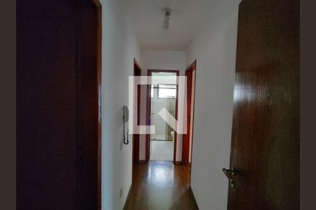 Corredor dos quartos de apartamento para alugar com 3 quartos, 137m² em Santo Amaro, São Paulo