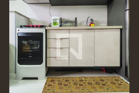 Cozinha de apartamento para alugar com 1 quarto, 32m² em Água Branca, São Paulo