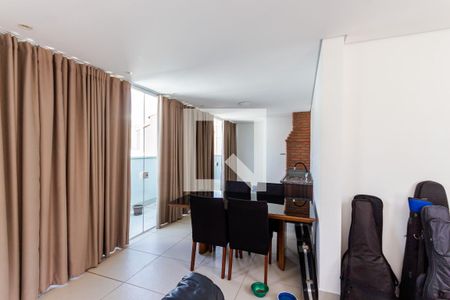 Apartamento à venda com 140m², 3 quartos e 2 vagas Apartamento à venda com 140m², 3 quartos e 2 vagasCobertura