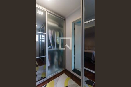 Casa para alugar com 480m², 3 quartos e 5 vagasCloset