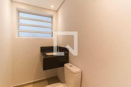 Casa para alugar com 480m², 3 quartos e 5 vagasBanheiro do Salão