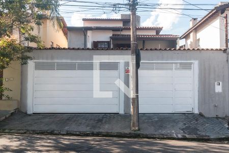 Casa para alugar com 480m², 3 quartos e 5 vagasFachada
