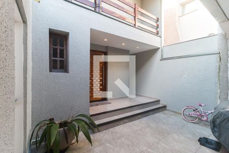 Casa para alugar com 480m², 3 quartos e 5 vagasFachada