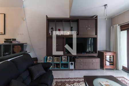 Sala de casa para alugar com 3 quartos, 500m² em Vila Oliveira, Mogi das Cruzes