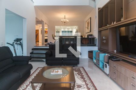 Sala de casa para alugar com 3 quartos, 500m² em Vila Oliveira, Mogi das Cruzes