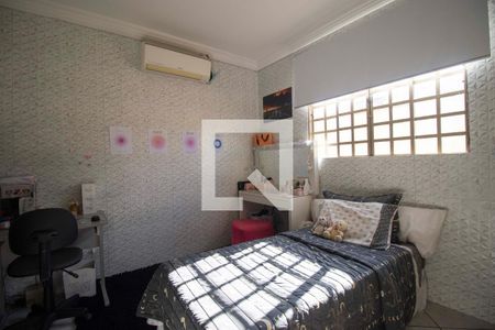 Quarto 2 de casa para alugar com 3 quartos, 200m² em Jardim Europa, Goiânia