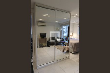 Studio à venda com 40m², 1 quarto e 1 vaga Studio à venda com 40m², 1 quarto e 1 vagaSala