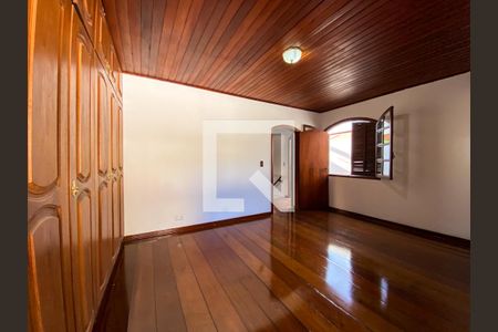 Casa à venda com 380m², 7 quartos e 3 vagasQuarto 4