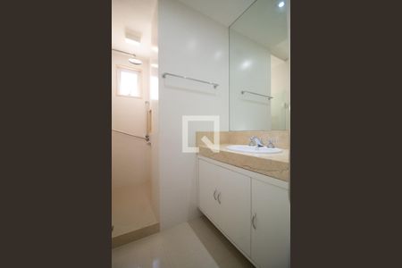 Apartamento para alugar com 105m², 4 quartos e 1 vagaBanheiro da Suíte 1