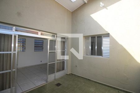 Casa para alugar com 105m², 3 quartos e 2 vagasVaranda