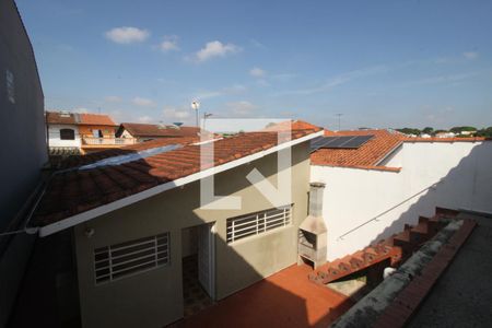 Casa para alugar com 105m², 3 quartos e 2 vagasFachada traseira