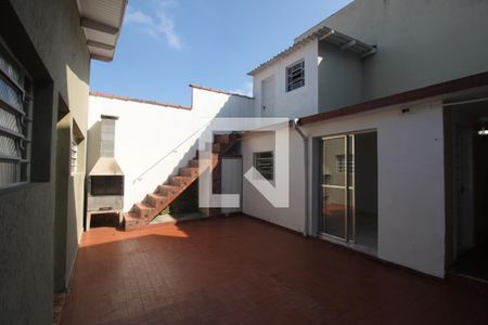 Casa para alugar com 105m², 3 quartos e 2 vagasQuintal