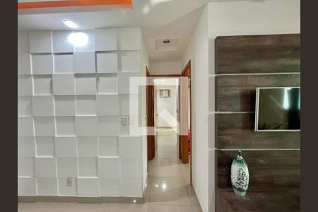 Sala - Corredor  de apartamento para alugar com 2 quartos, 78m² em Jacarepaguá, Rio de Janeiro