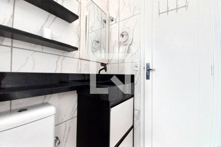 Apartamento para alugar com 80m², 2 quartos e 2 vagasBanheiro