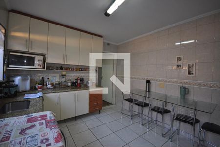 Casa à venda com 150m², 3 quartos e 2 vagasCozinha