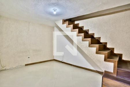Sala de casa para alugar com 4 quartos, 150m² em Vila Bertioga, São Paulo