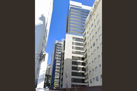 Studio à venda com 68m², 2 quartos e 1 vaga Studio à venda com 68m², 2 quartos e 1 vagaFachada