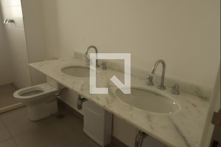 Apartamento à venda com 146m², 3 quartos e 2 vagasBanheiro da Suíte