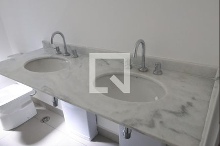 Apartamento à venda com 140m², 3 quartos e 2 vagasBanheiro da Suíte 2