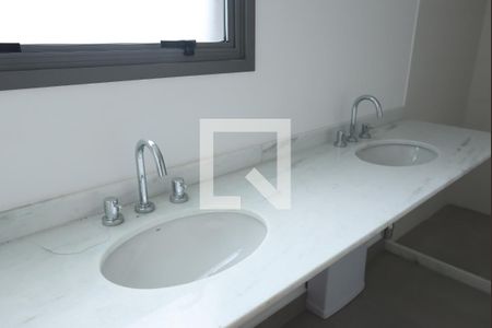 Apartamento à venda com 180m², 3 quartos e 2 vagasBanheiro da Suíte 1