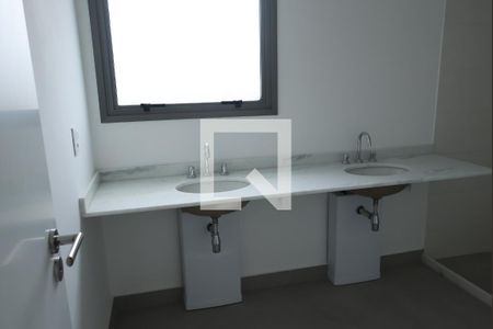 Apartamento à venda com 180m², 3 quartos e 2 vagasBanheiro da Suíte 1