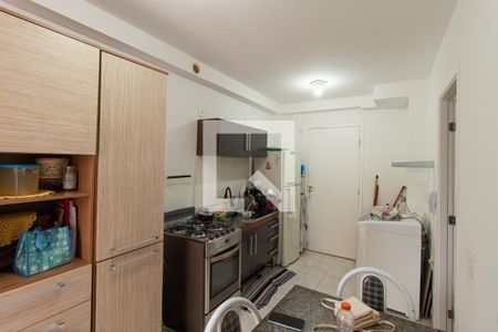Sala/Cozinha de apartamento à venda com 1 quarto, 35m² em Vila Tolstoi, São Paulo
