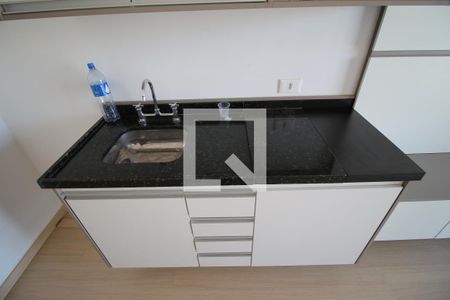 Sala/Cozinha de apartamento para alugar com 1 quarto, 28m² em Vila Independência, São Paulo