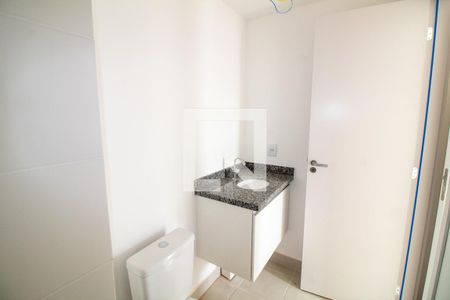 Banheiro da Suíte de apartamento à venda com 1 quarto, 31m² em Jardim Monte Azul, São Paulo