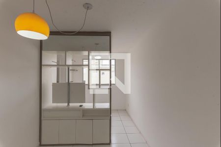 Sala de apartamento para alugar com 2 quartos, 43m² em São Martinho, Campinas