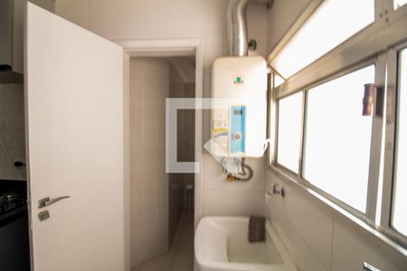 Apartamento para alugar com 70m², 3 quartos e 1 vagaÁrea de Serviço