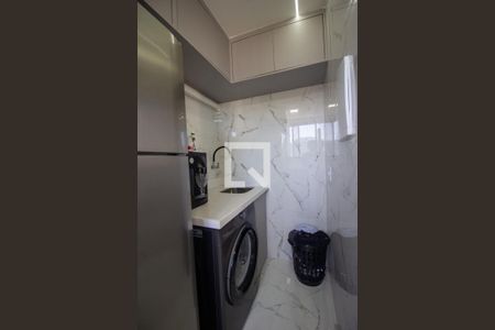 Apartamento para alugar com 72m², 2 quartos e 2 vagas Apartamento para alugar com 72m², 2 quartos e 2 vagasCozinha e Área de Serviço