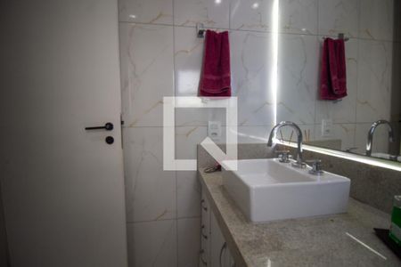 Apartamento para alugar com 72m², 2 quartos e 2 vagas Apartamento para alugar com 72m², 2 quartos e 2 vagasBanheiro da Suíte 1
