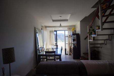 Sala de apartamento para alugar com 2 quartos, 72m² em Barra da Tijuca, Rio de Janeiro