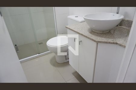 Banheiro de apartamento para alugar com 2 quartos, 66m² em Jacarepaguá, Rio de Janeiro