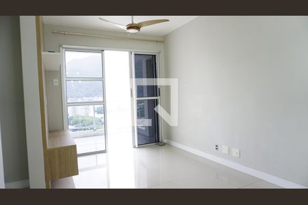 Sala de apartamento para alugar com 2 quartos, 66m² em Jacarepaguá, Rio de Janeiro