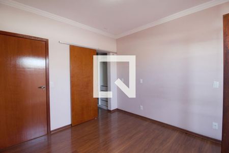 Quarto de casa de condomínio para alugar com 3 quartos, 262m² em Loteamento Dinora Rosa, Sorocaba