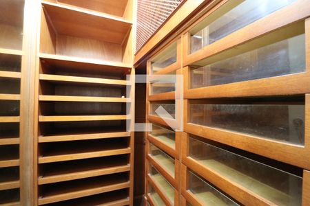 Apartamento à venda com 146m², 3 quartos e 2 vagasCloset da suíte 1