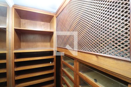 Apartamento à venda com 146m², 3 quartos e 2 vagasCloset da suíte 1