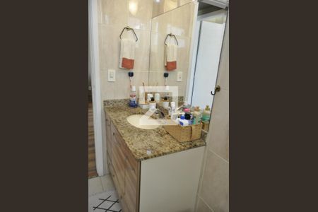 Apartamento à venda com 101m², 2 quartos e 1 vagaBanheiro Quarto 1