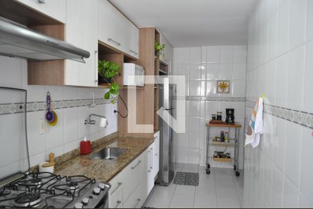Apartamento à venda com 101m², 2 quartos e 1 vagaÁrea de Serviço
